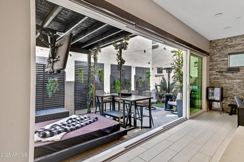 226 E Markwood Dr-21