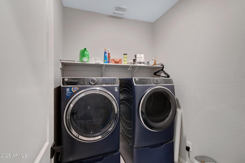 226 E Markwood Dr-43