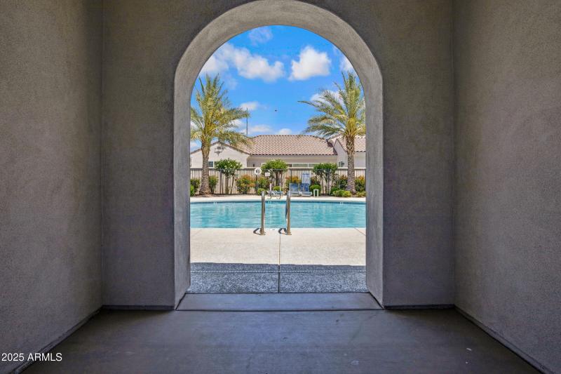 226 E Markwood Dr-52