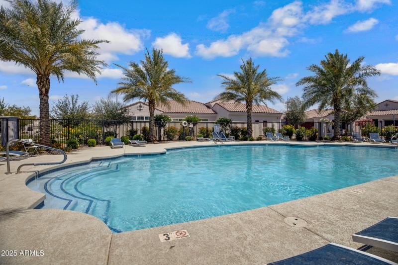 226 E Markwood Dr-53