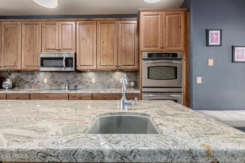 16 - Equestrian 11917