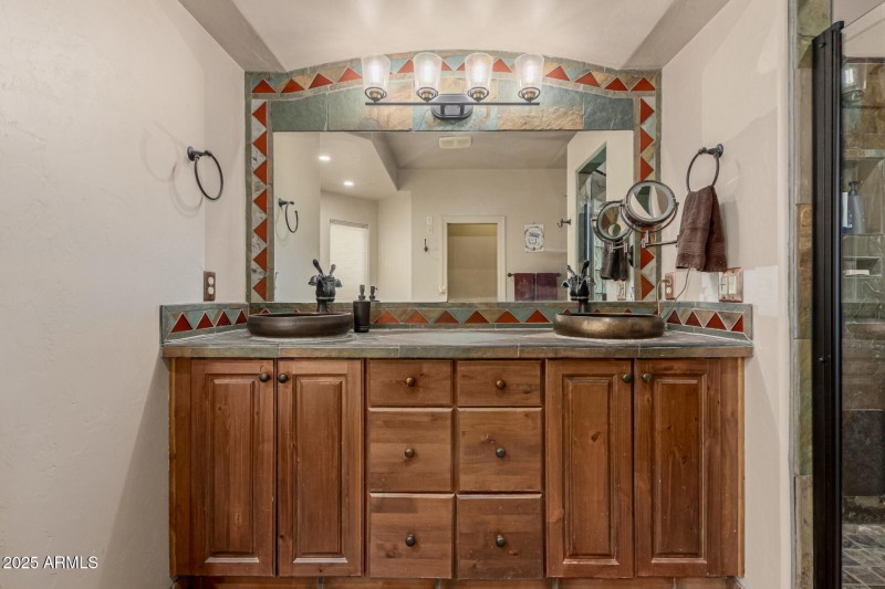 24 - Equestrian 11917