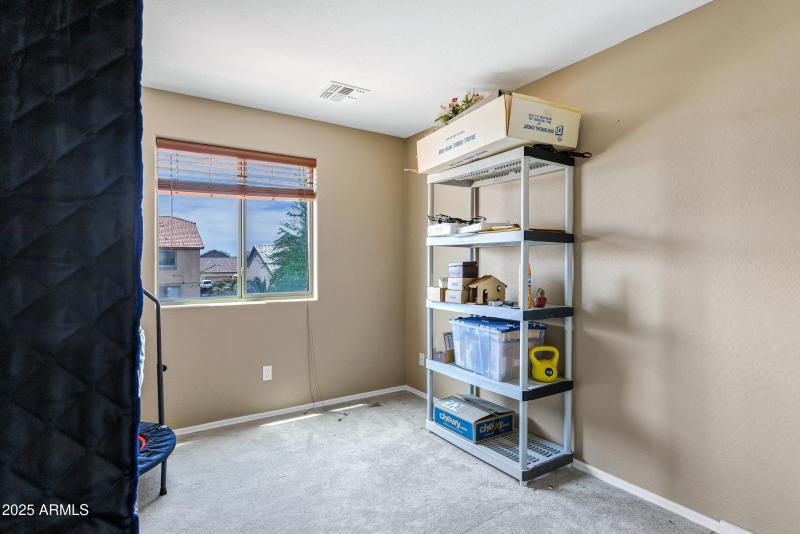 1565 E Prickly Pear Pl-33