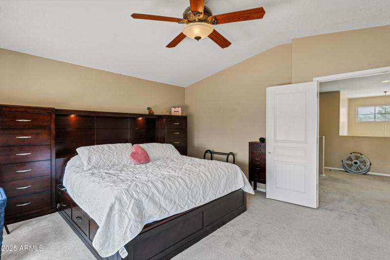 1565 E Prickly Pear Pl-37