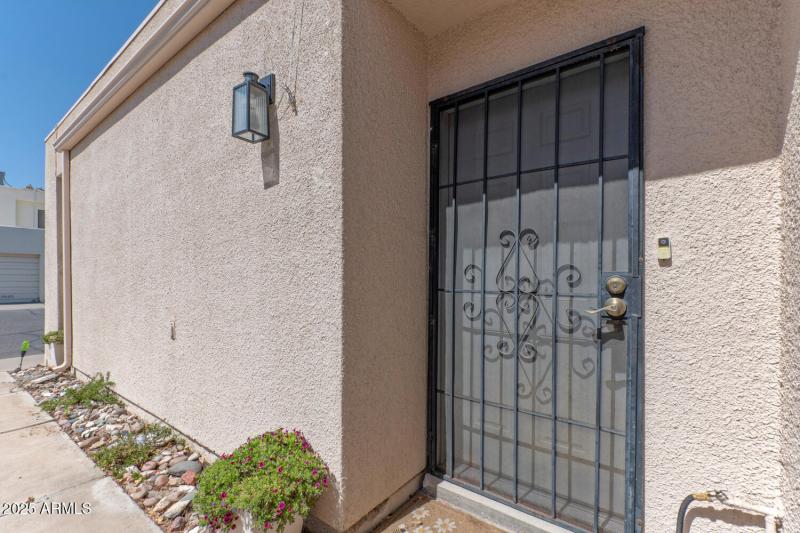 2326 East Evans Drive Phoenix-large-002-
