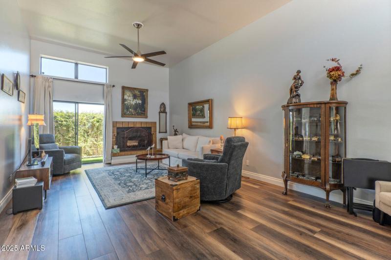 2326 East Evans Drive Phoenix-large-004-