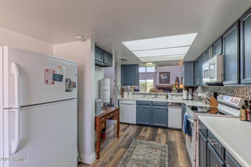 2326 East Evans Drive Phoenix-large-011-