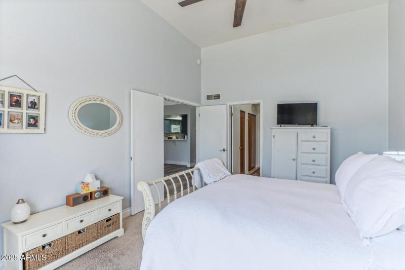 2326 East Evans Drive Phoenix-large-015-