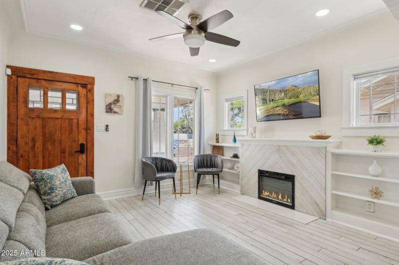 6-web-or-mls-2310-north-11th-st