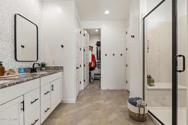 19968 W Flower St - 18