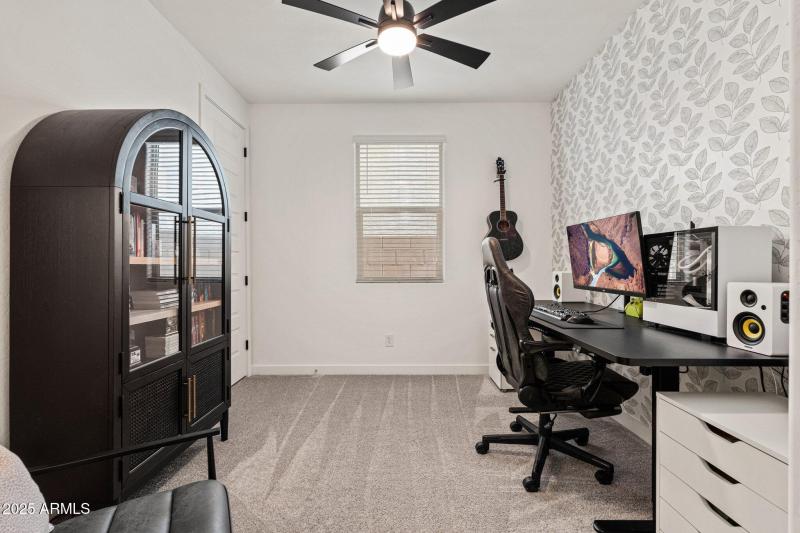 19968 W Flower St - 24