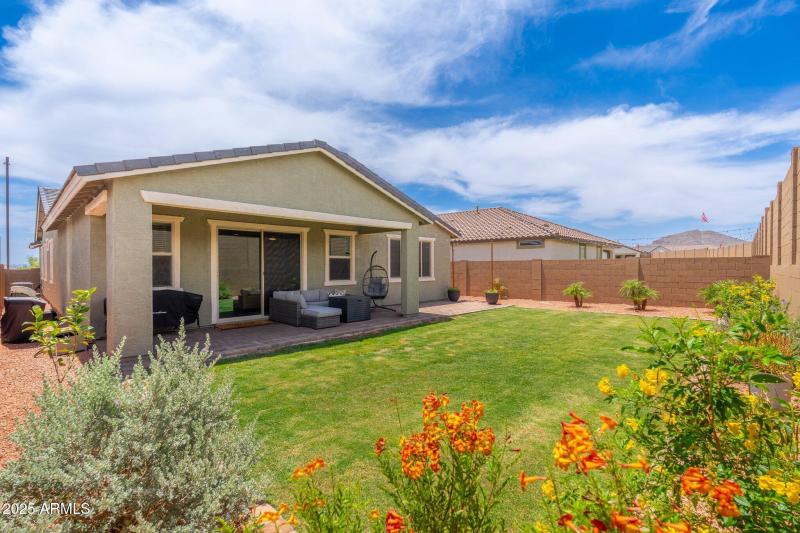 19968 W Flower St - 31