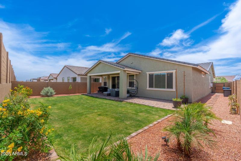 19968 W Flower St - 33