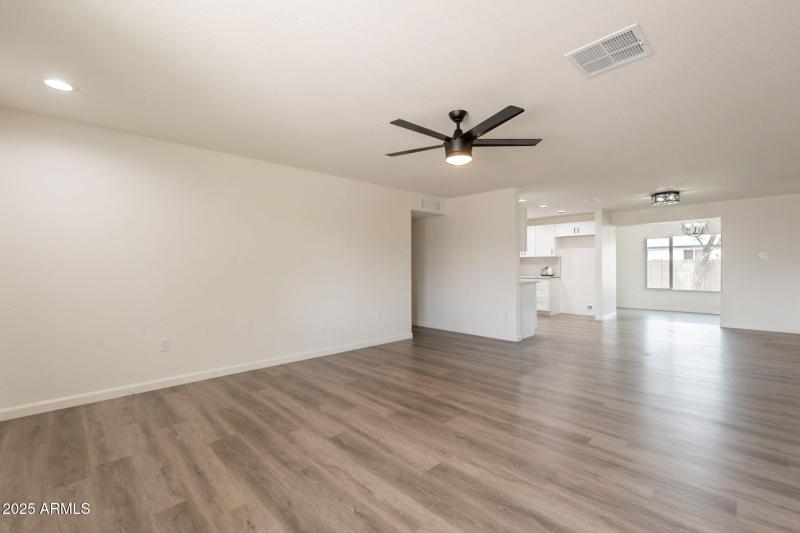 8-web-or-mls-Ludlow-8