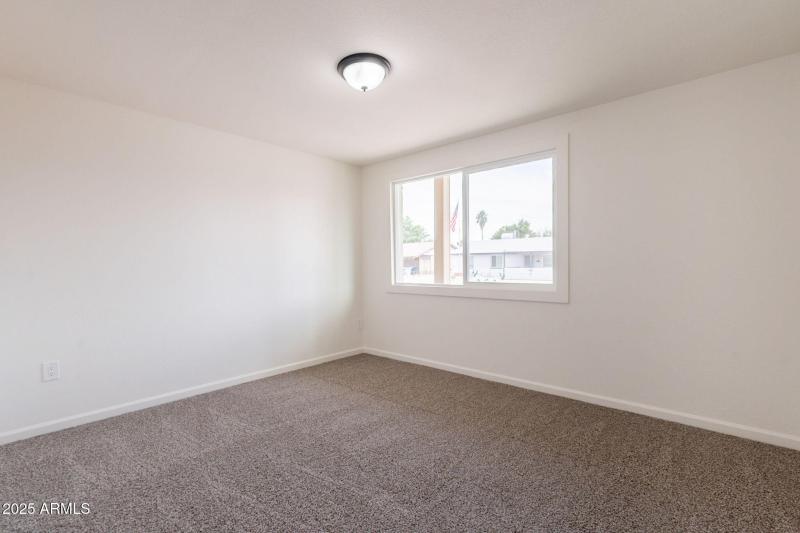 37-web-or-mls-Ludlow-37