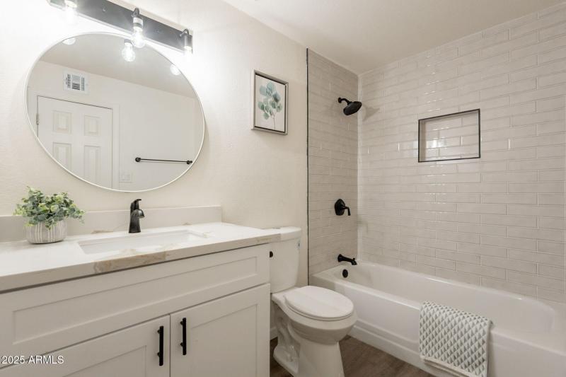 39-web-or-mls-Ludlow-39