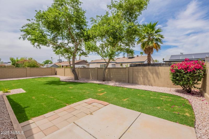 44-web-or-mls-Ludlow-44