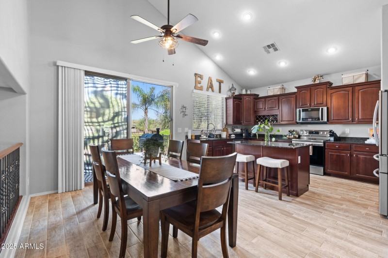 6 - Dining Kitchen Porch Arcadia