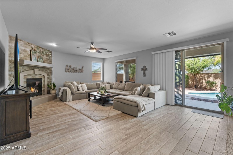 8 - Downstairs Family Arcadia Pool