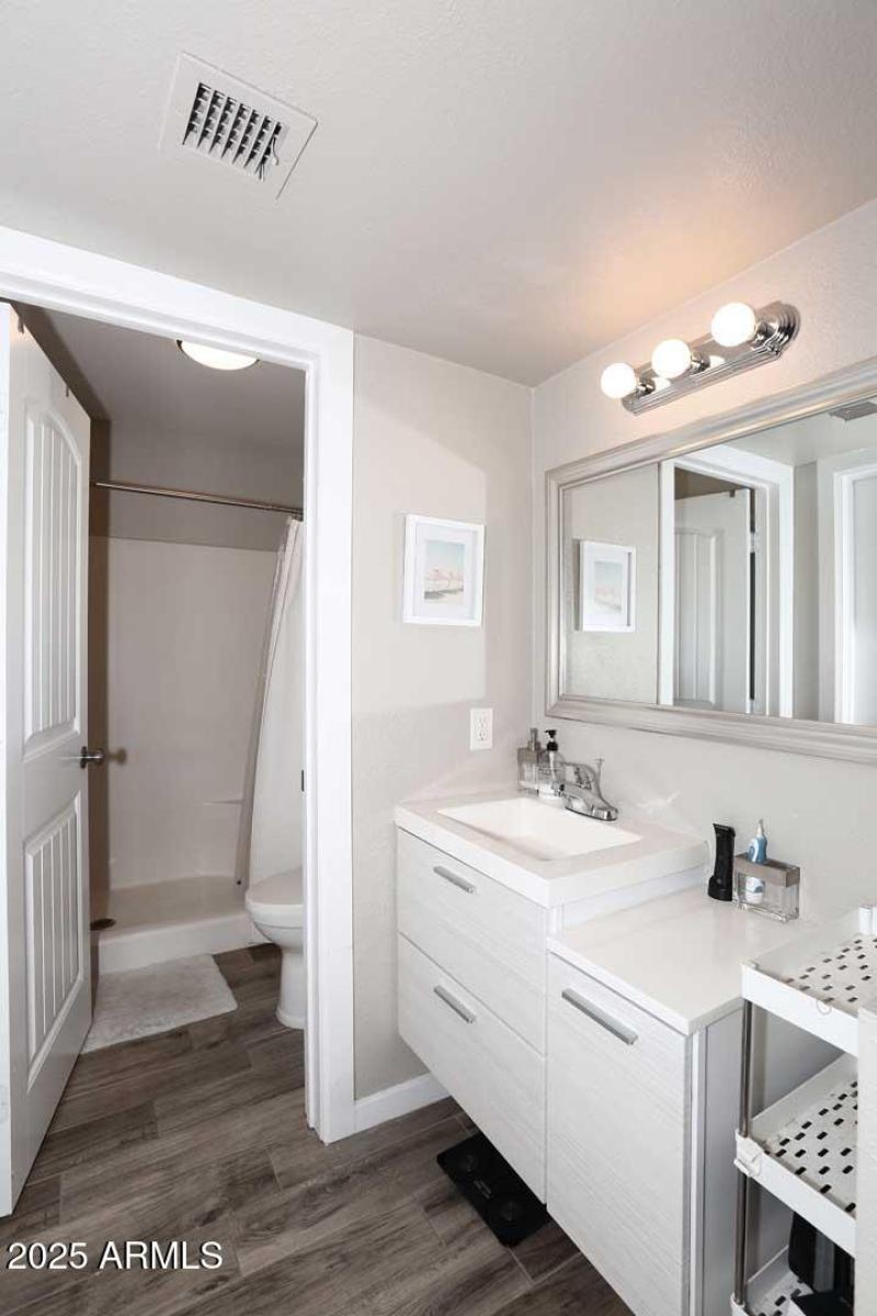 Master Bath w-Shower