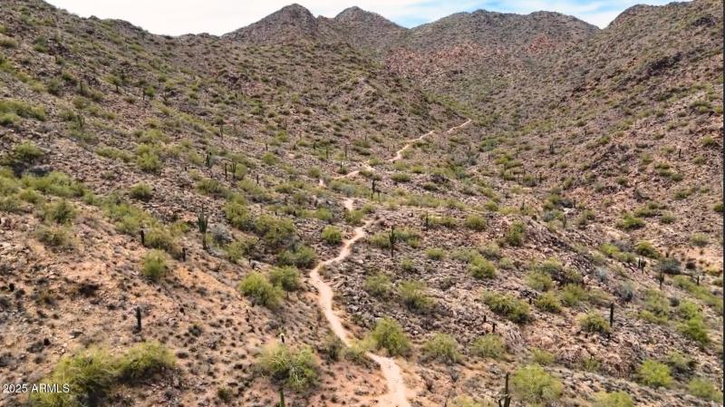 Sunrise trail in the neighborhhod