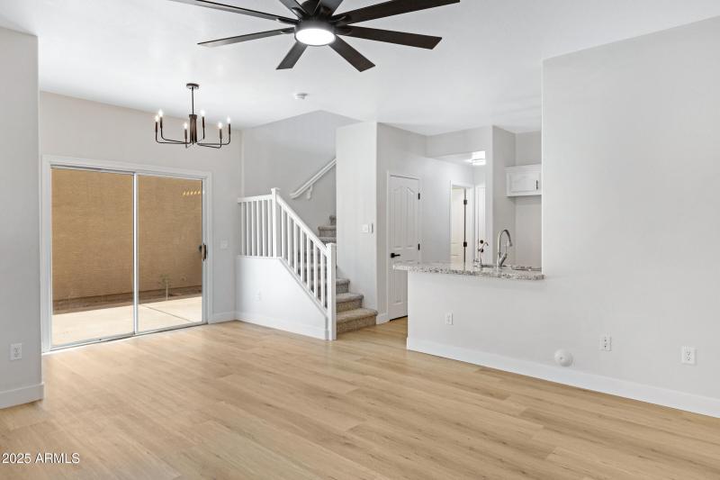 1563 S Longspur Ln-9