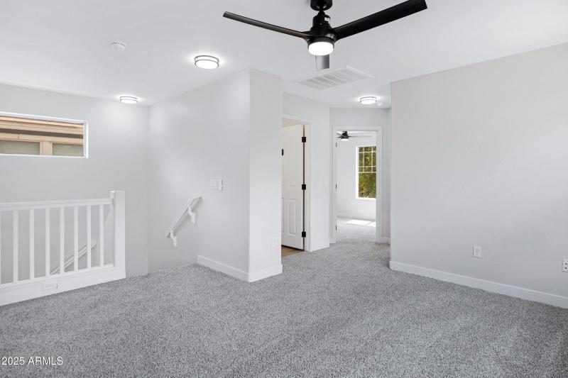 1563 S Longspur Ln-16