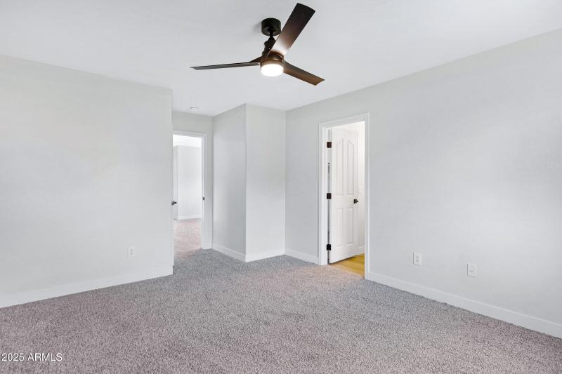 1563 S Longspur Ln-23