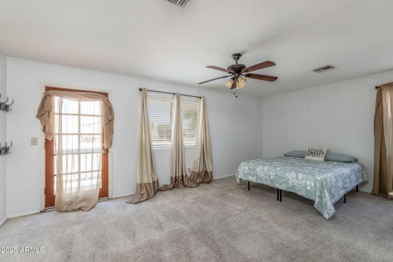 Large Upstairs Primary