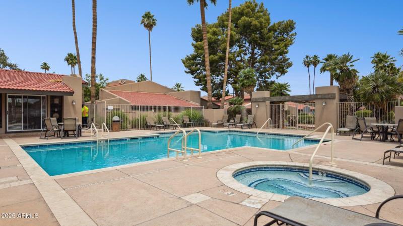 28-web-or-mls-5601-n-79th-st-1