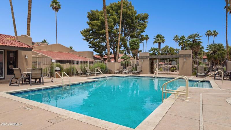 27-web-or-mls-5601-n-79th-st-1