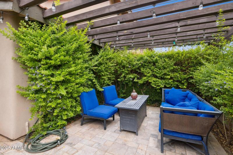 23-web-or-mls-5601-n-79th-st-1