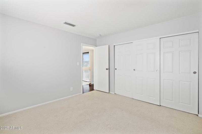 21-web-or-mls-5601-n-79th-st-1