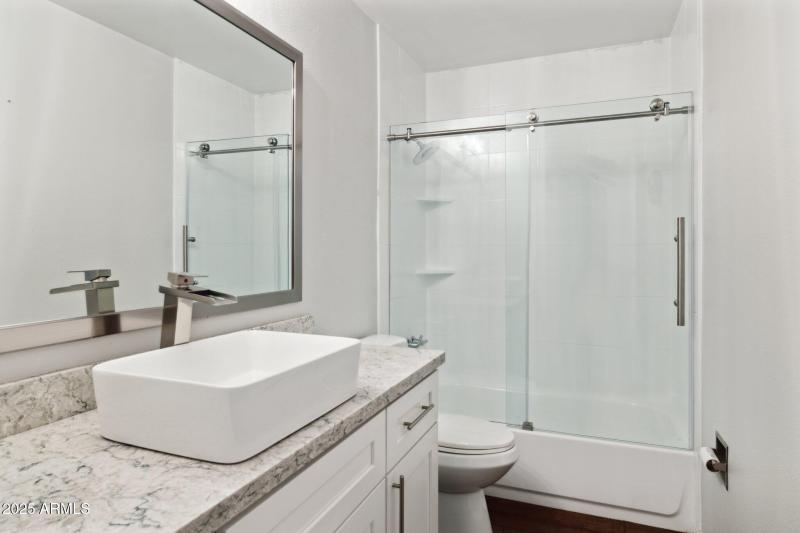19-web-or-mls-5601-n-79th-st-1