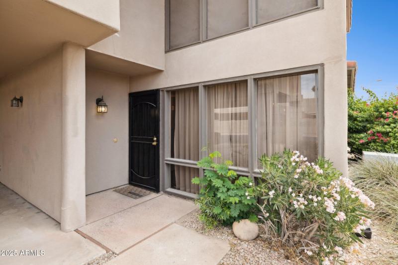 3-web-or-mls-5601-n-79th-st-1