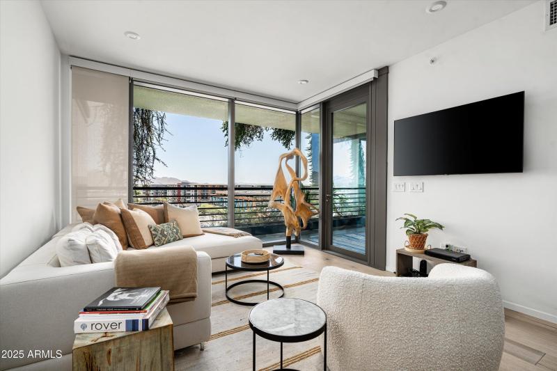 Light & Bright Interior