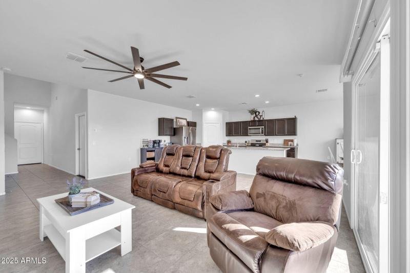 36085 W Prado St-5
