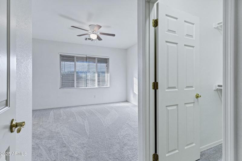 3640 E Torrey Pines Ln-26