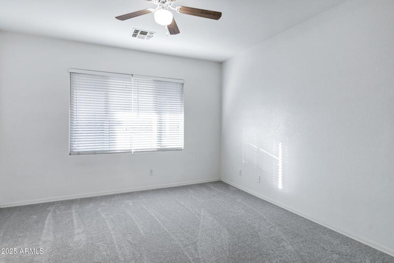 3640 E Torrey Pines Ln-28