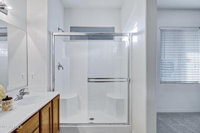 3640 E Torrey Pines Ln-32