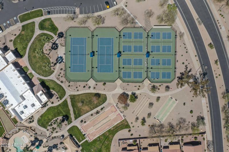 3640 E Torrey Pines Ln-52