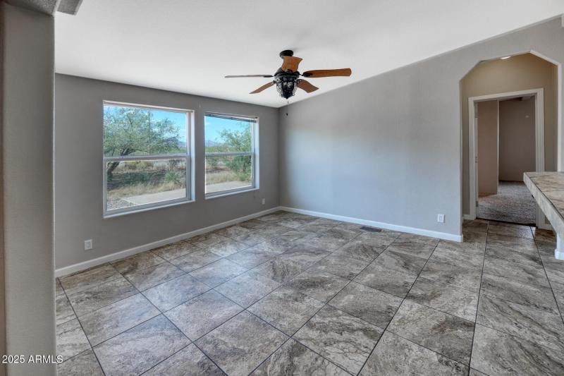 16075_2738 North Calle Tercero