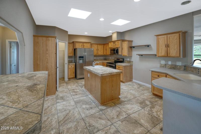 16269_2738 North Calle Tercero