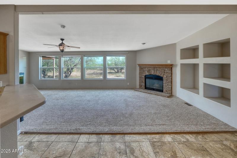 16332_2738 North Calle Tercero