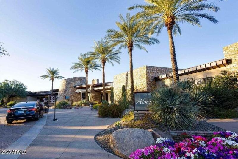 Kiva Club Spa Entrance