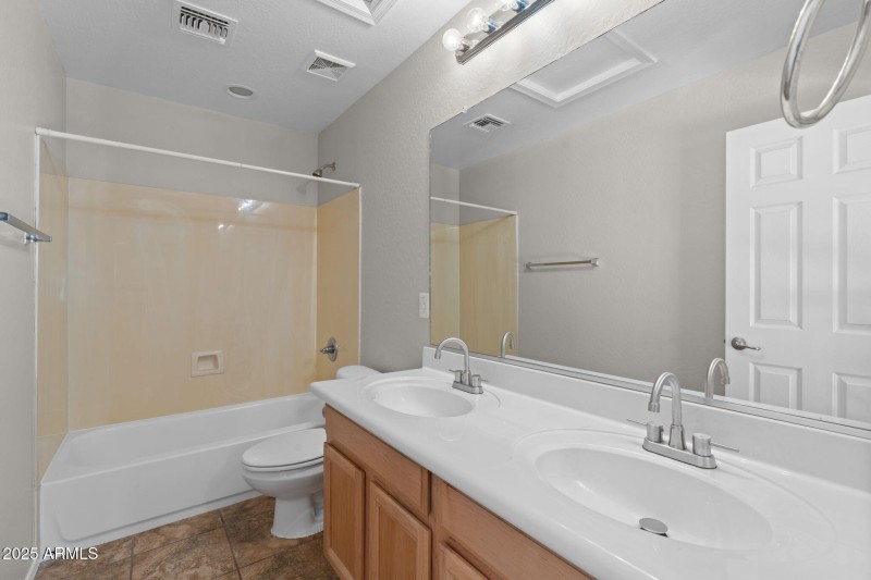 Upstairs hall bathroom