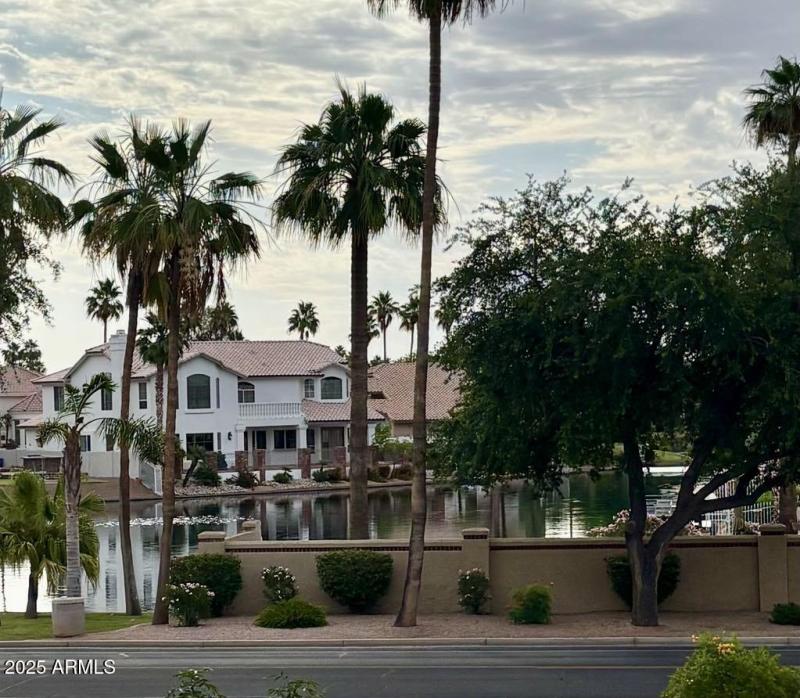 b3478377-18f8-4b70-a0de-6ab14864a52f