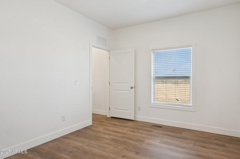 12-web-or-mls-1543-ruby-rd