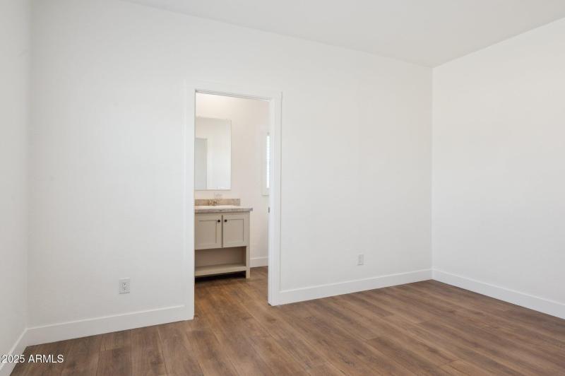 13-web-or-mls-1543-ruby-rd