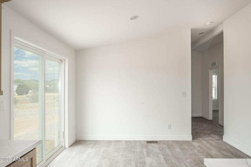 7-web-or-mls-25200-n-enid-dr